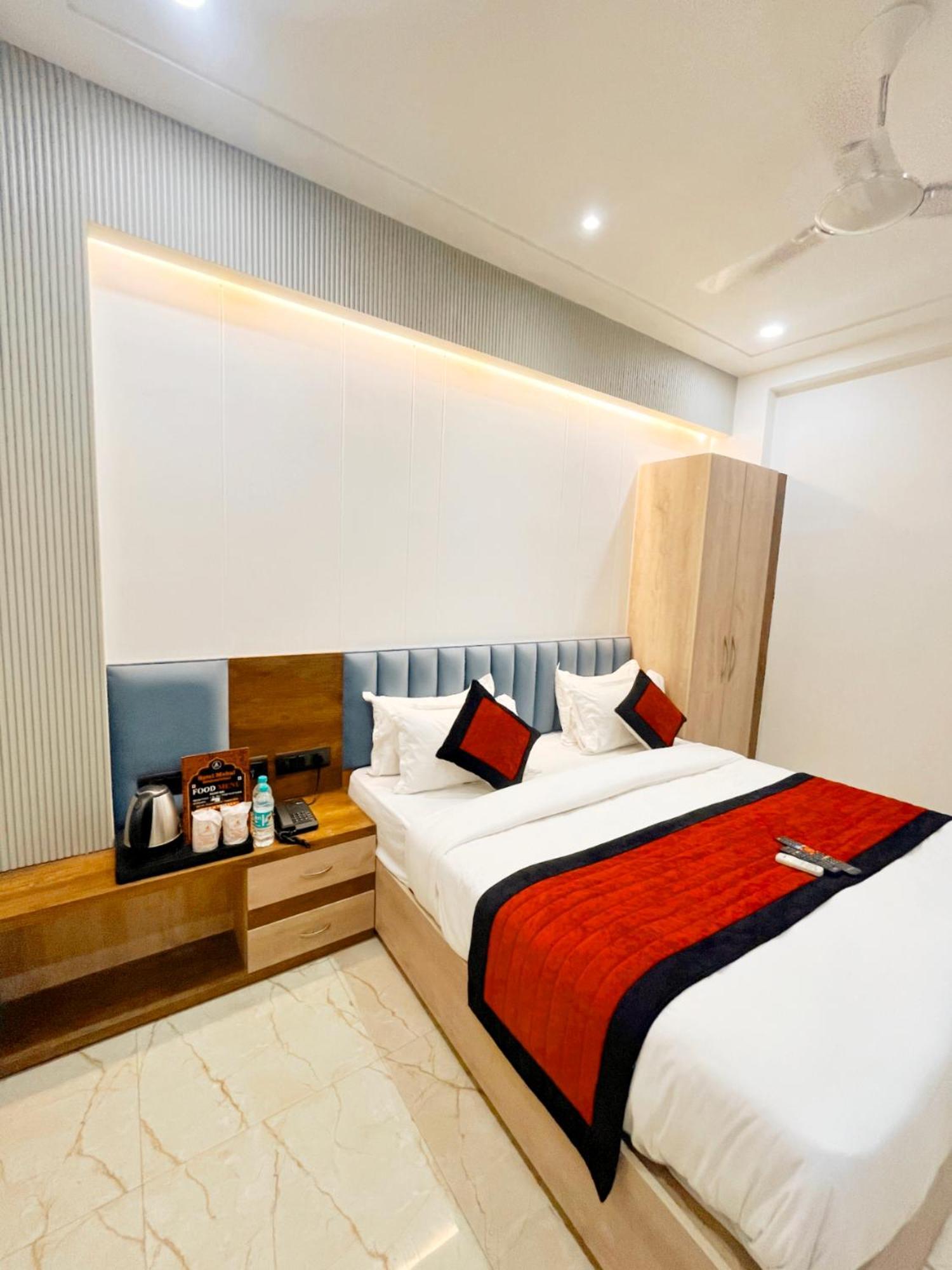 Hotel Mehul- A, Luxurious 5 Mint From Railway Station