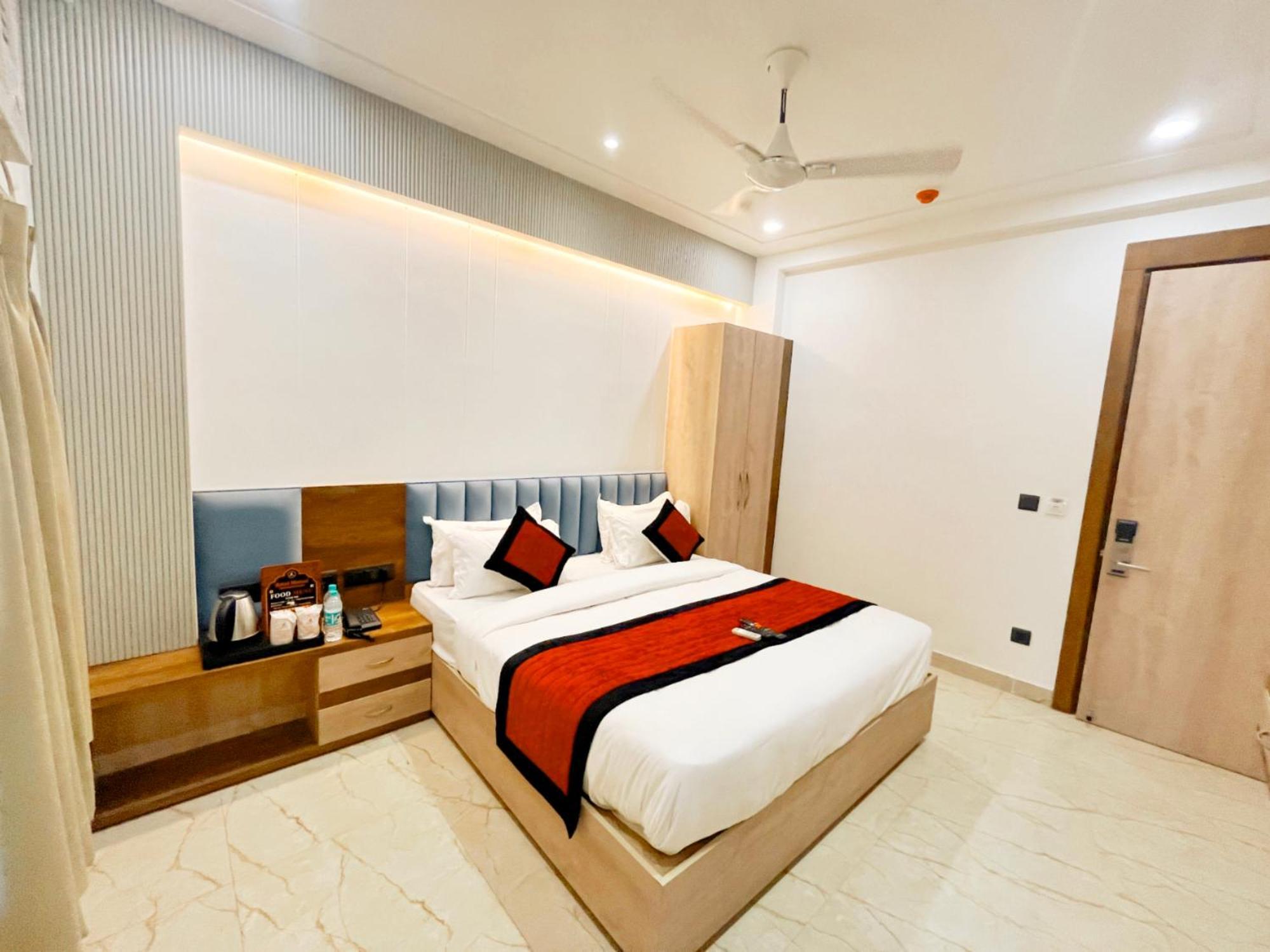 Hotel Mehul- A, Luxurious 5 Mint From Railway Station