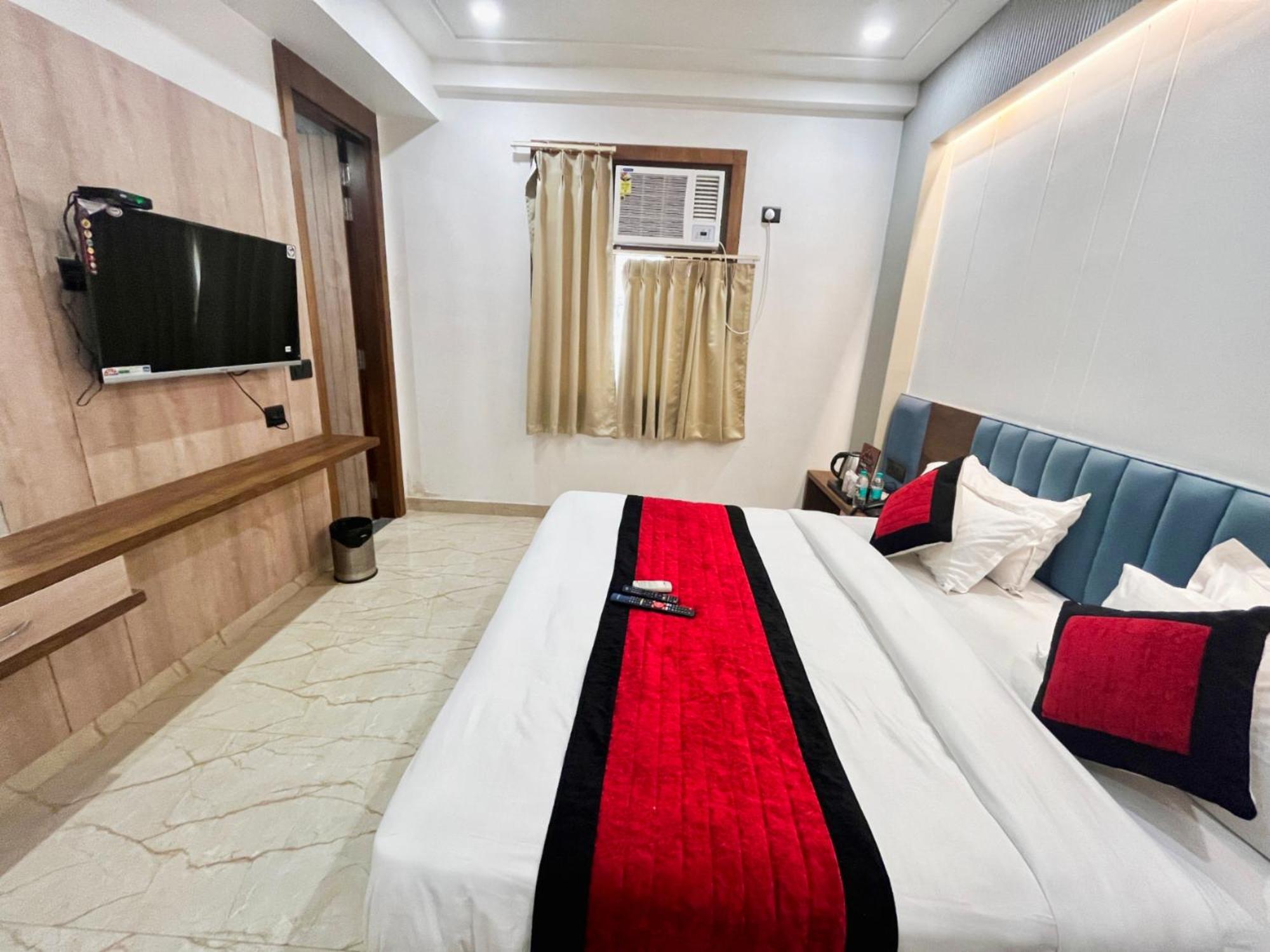 Hotel Mehul- A, Luxurious 5 Mint From Railway Station