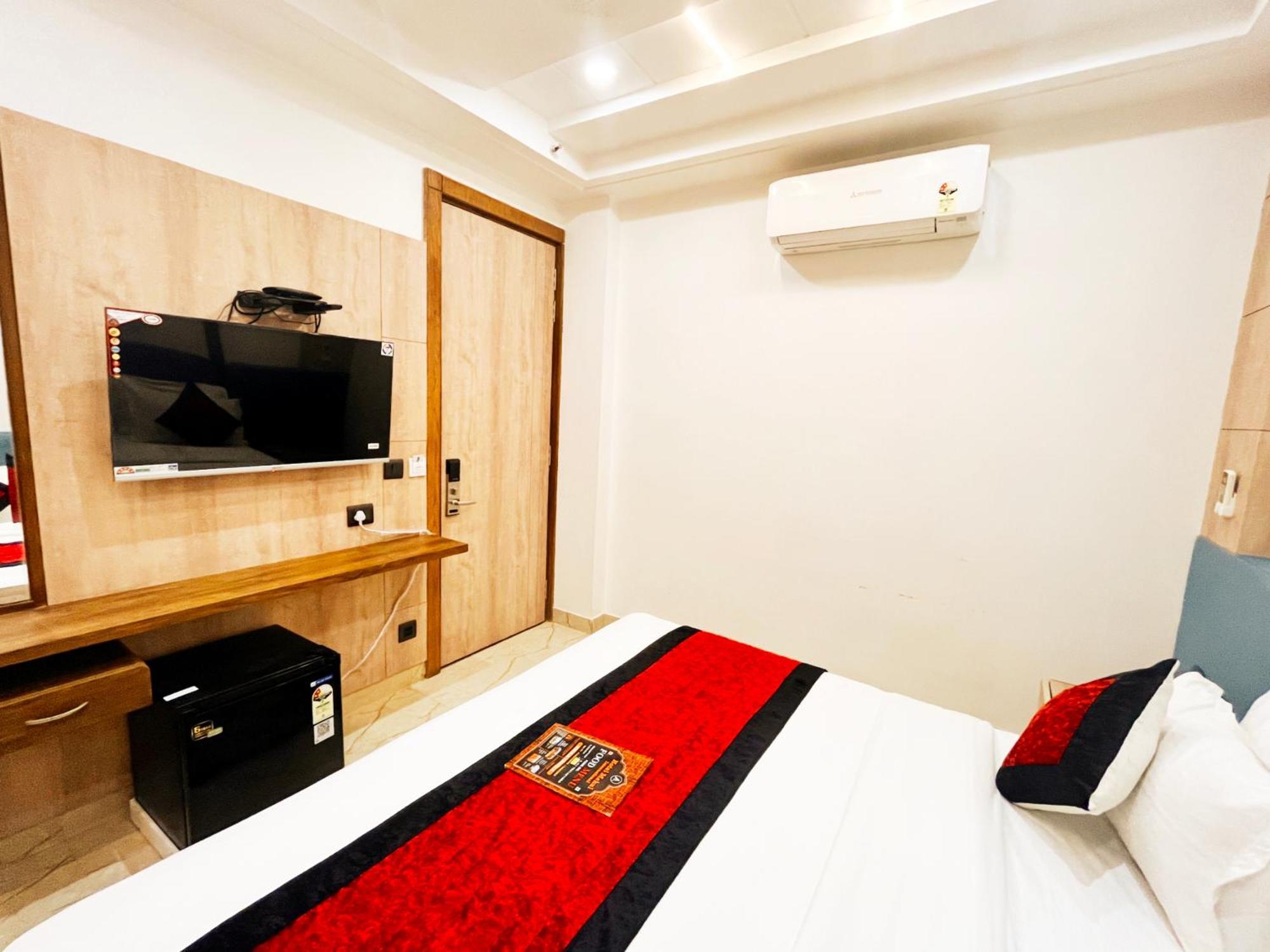 Hotel Mehul- A, Luxurious 5 Mint From Railway Station